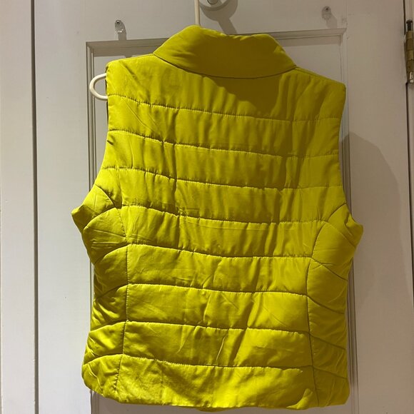 Aeropostale Girls Yellow quilted vest Size XL - Picture 2 of 5